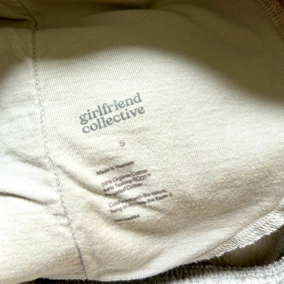 Girlfriend Collective 50/50 Sweat Short - Picture 2 of 3